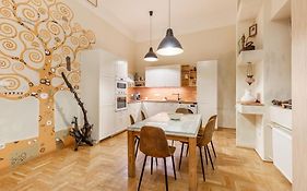 Bourgeois Boheme Apt. 88 M² City Center