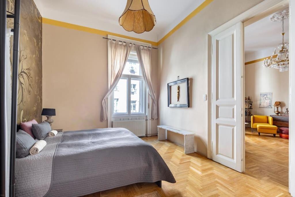 Bourgeois Boheme Apt. 88 M² City Center Budapest Eksteriør billede