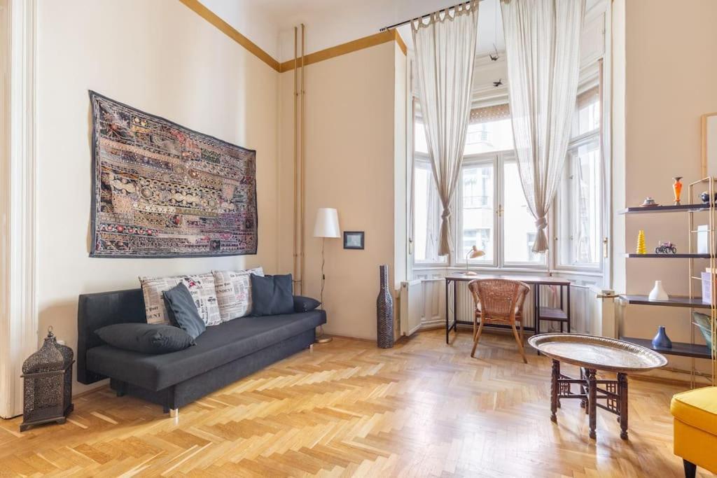 Bourgeois Boheme Apt. 88 M² City Center Budapest Eksteriør billede