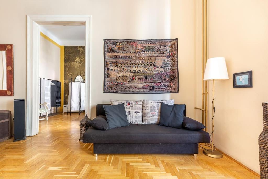 Bourgeois Boheme Apt. 88 M² City Center Budapest Eksteriør billede